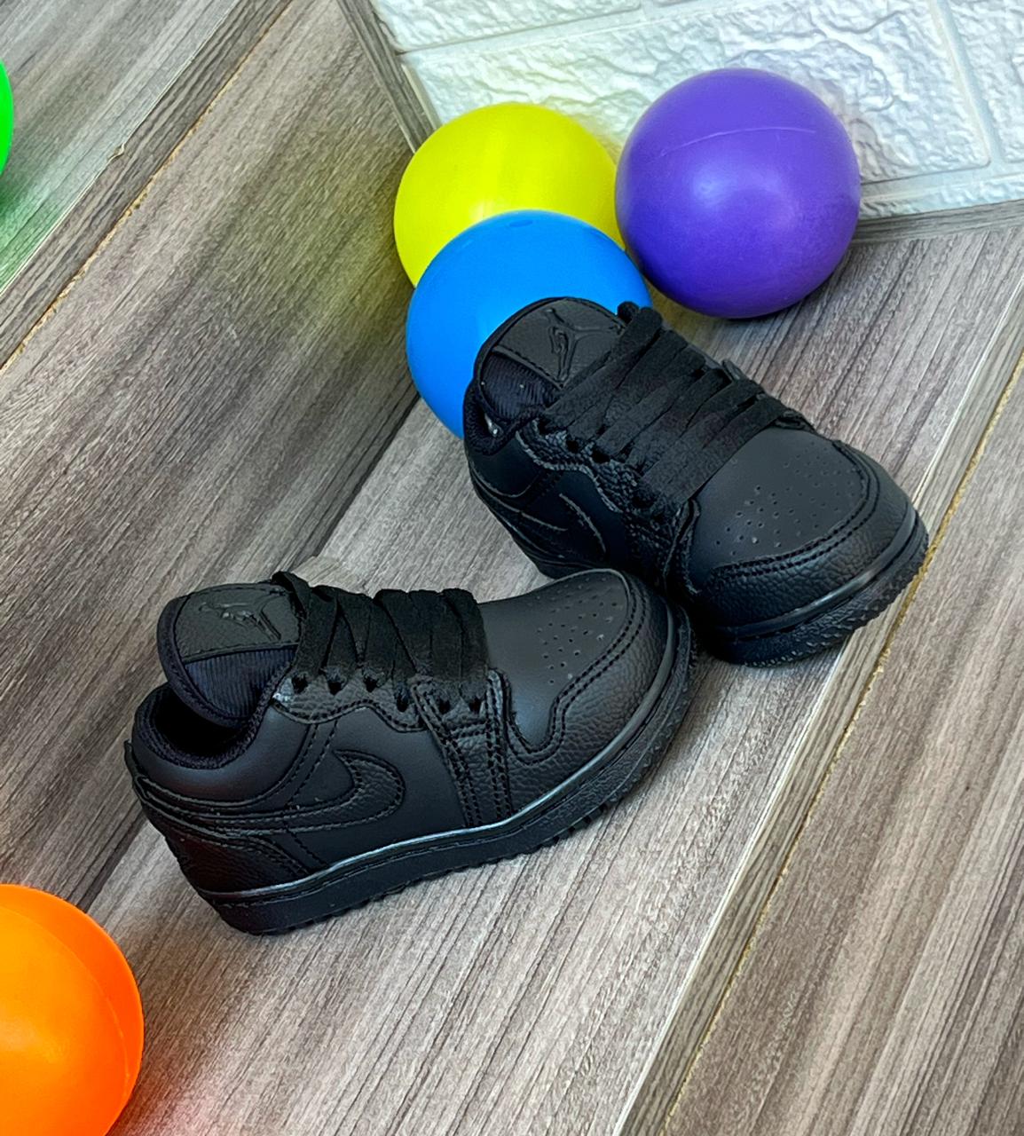 NIKE FORCE NEGRO NIÑO COLEGIAL