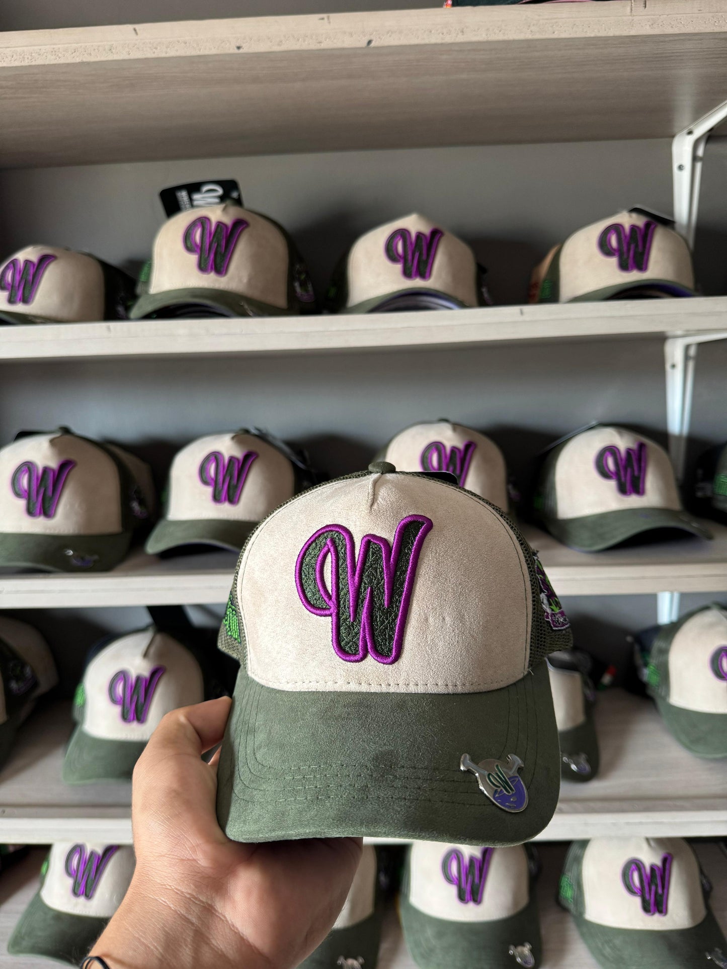 Gorra West 4:20 Pin y Cadena