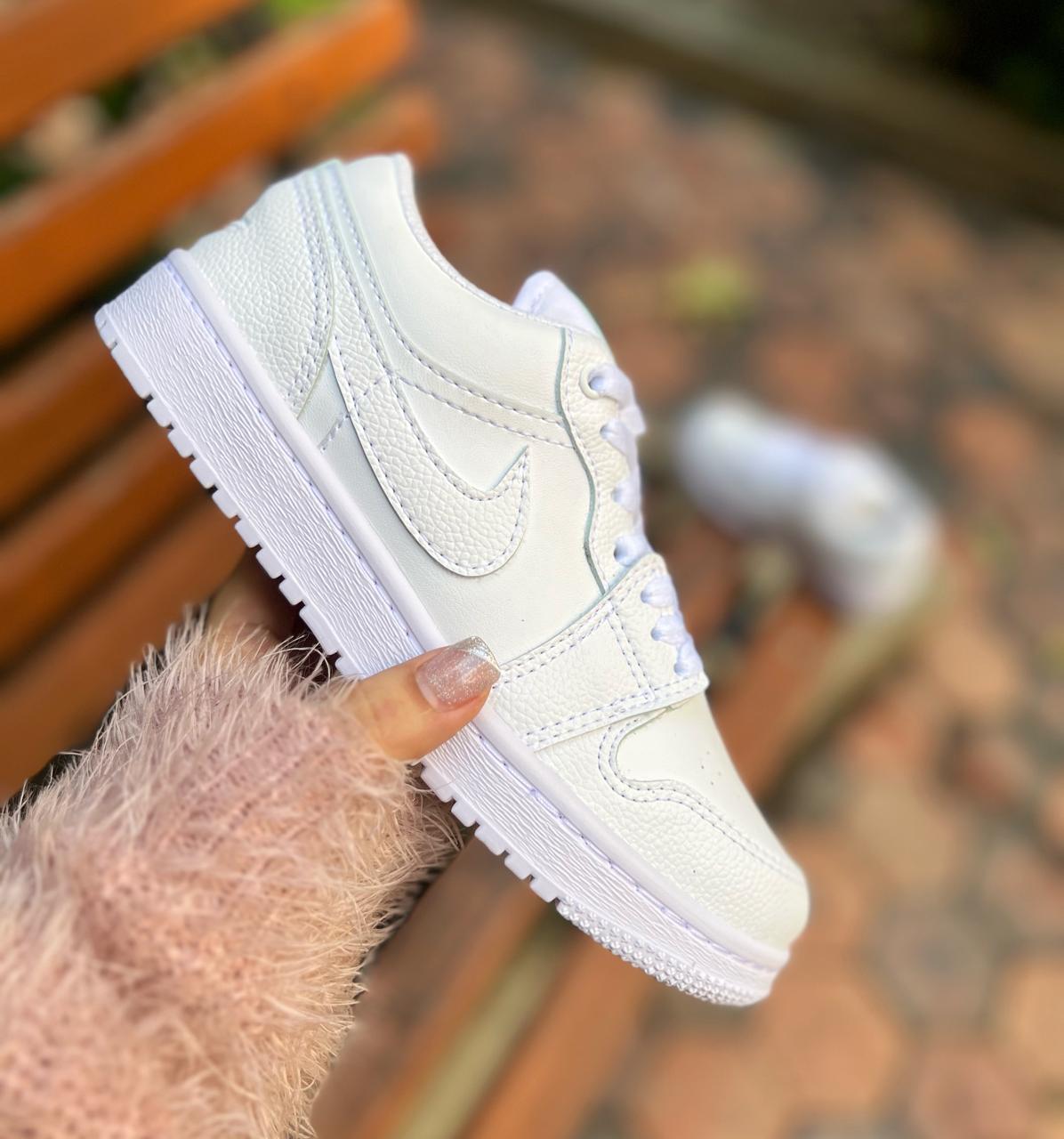 NIKE FORCE BLANCO COLEGIAL ADULTO