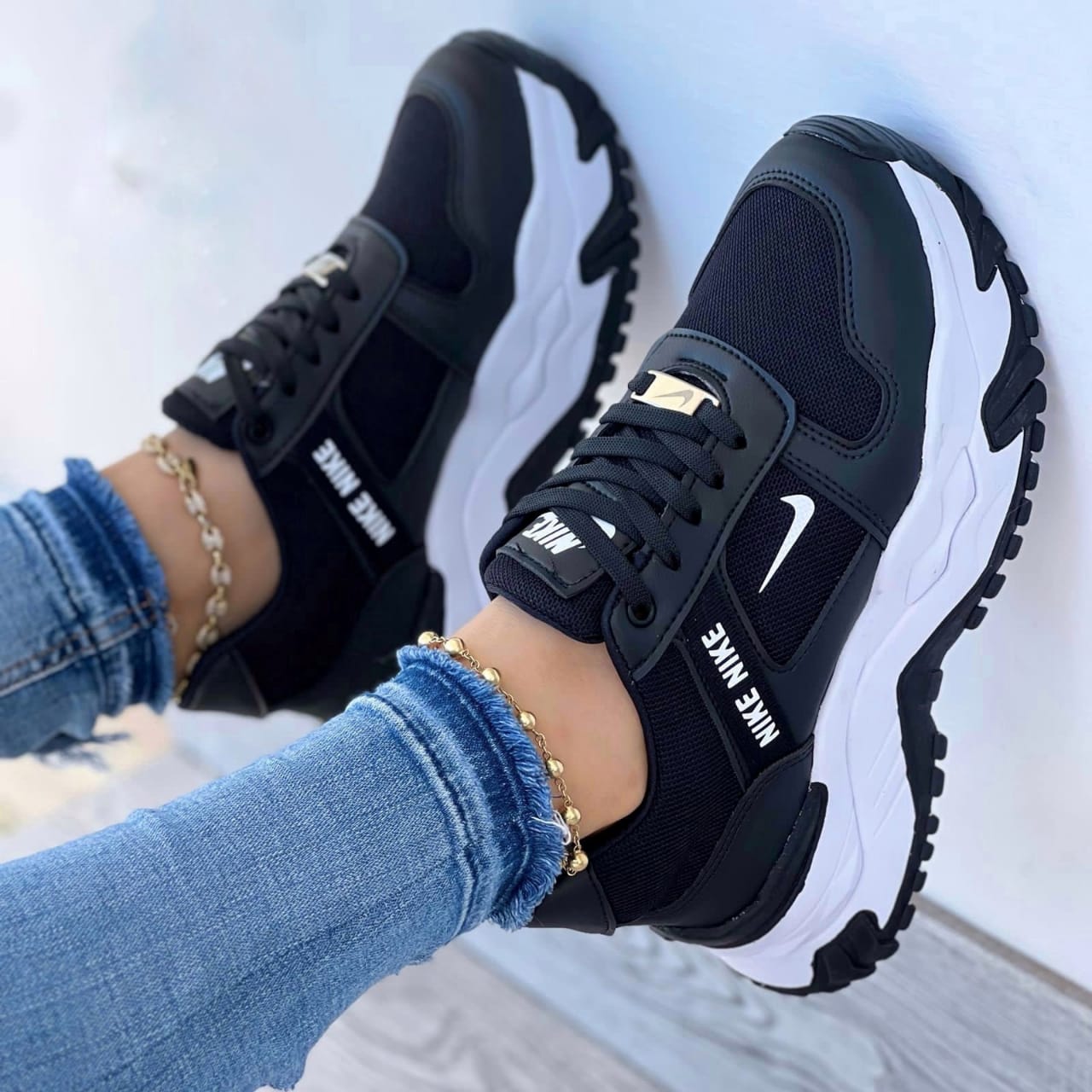 Nike Letras Negro Dama